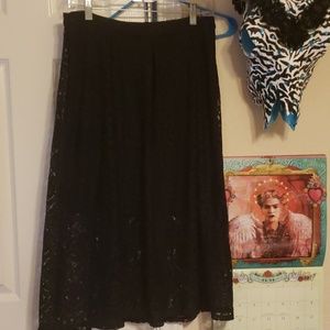 Lace skirt